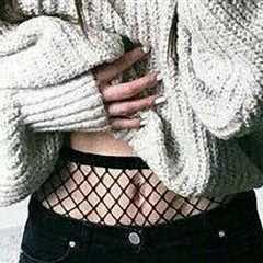 How to wear high-waisted fishnet stockings, the latest Instagram trend! | Fashion Trends