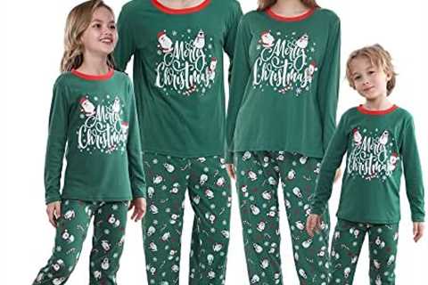 Famliy Matching Pajama Sets With Santa Claus Patterns Christmas Sleepwear Jammies for Men Women..