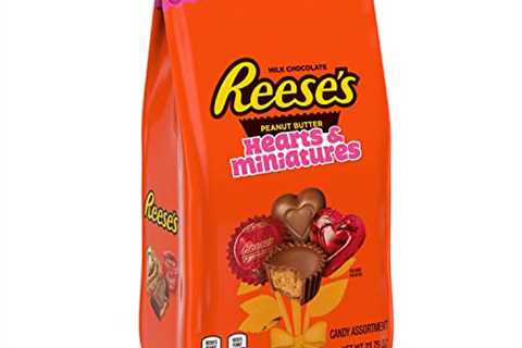 REESE’S Miniatures and Hearts Milk Chocolate Peanut Butter Candy, Valentine’s Day, 23.75 Oz Variety ..