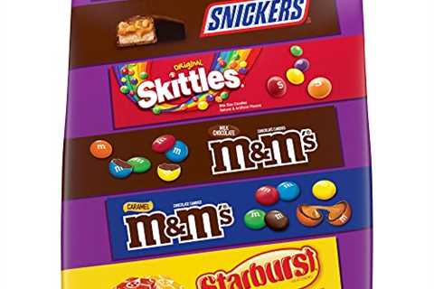 SNICKERS, M&M’S Milk Chocolate, M&M’S Caramel, SKITTLES & STARBURST Candy Variety Mix, 45.69-Ounce..