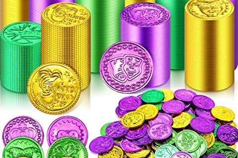 Sanwuta 600 Pcs Mardi Gras Plastic Coins Fake Green Purple Gold Coins Mardi Gras Decorations Mardi..