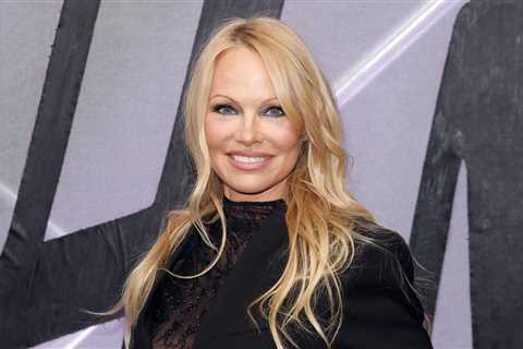 Pamela Anderson Recreated Her 'Baywatch' Look, Complete With Fresh-Out-of-the-Ocean Hair — See..