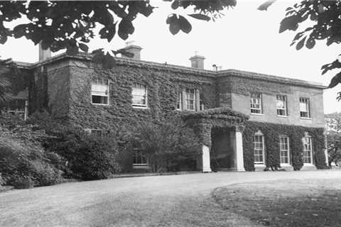 The Eerie Mansion with Royal Ghosts: How a King's Former Home Crumbles in Heathrow's Shadow